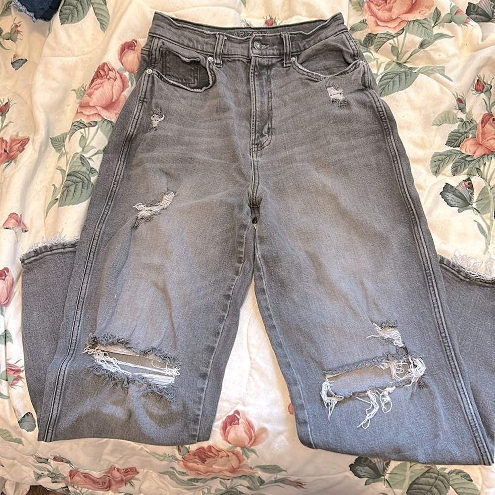 Arizona Jeans CO. High rise ripped gray baggy jeans size 7